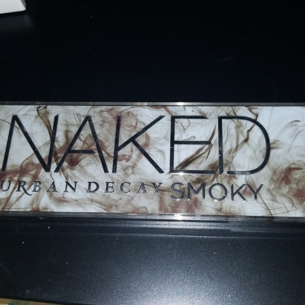 Urban Decay Smoky Palette